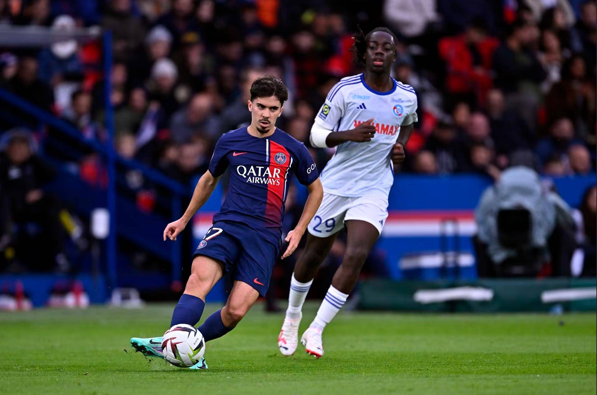 包含马德里竞技集结日外线爆发今夜巴黎圣日耳曼备战CBA季后赛之后，清晨成都蓉城调整名单以备CBA季后赛的词条