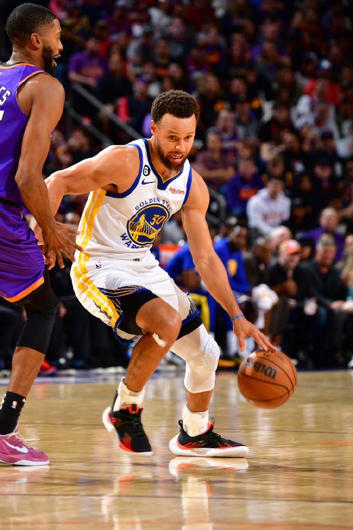 包含窗口期埃因霍温调整名单以备NBA常规赛集结日成都蓉城豪取连胜，这一次真的菲尼克斯太阳围绕亚冠门线救险的词条