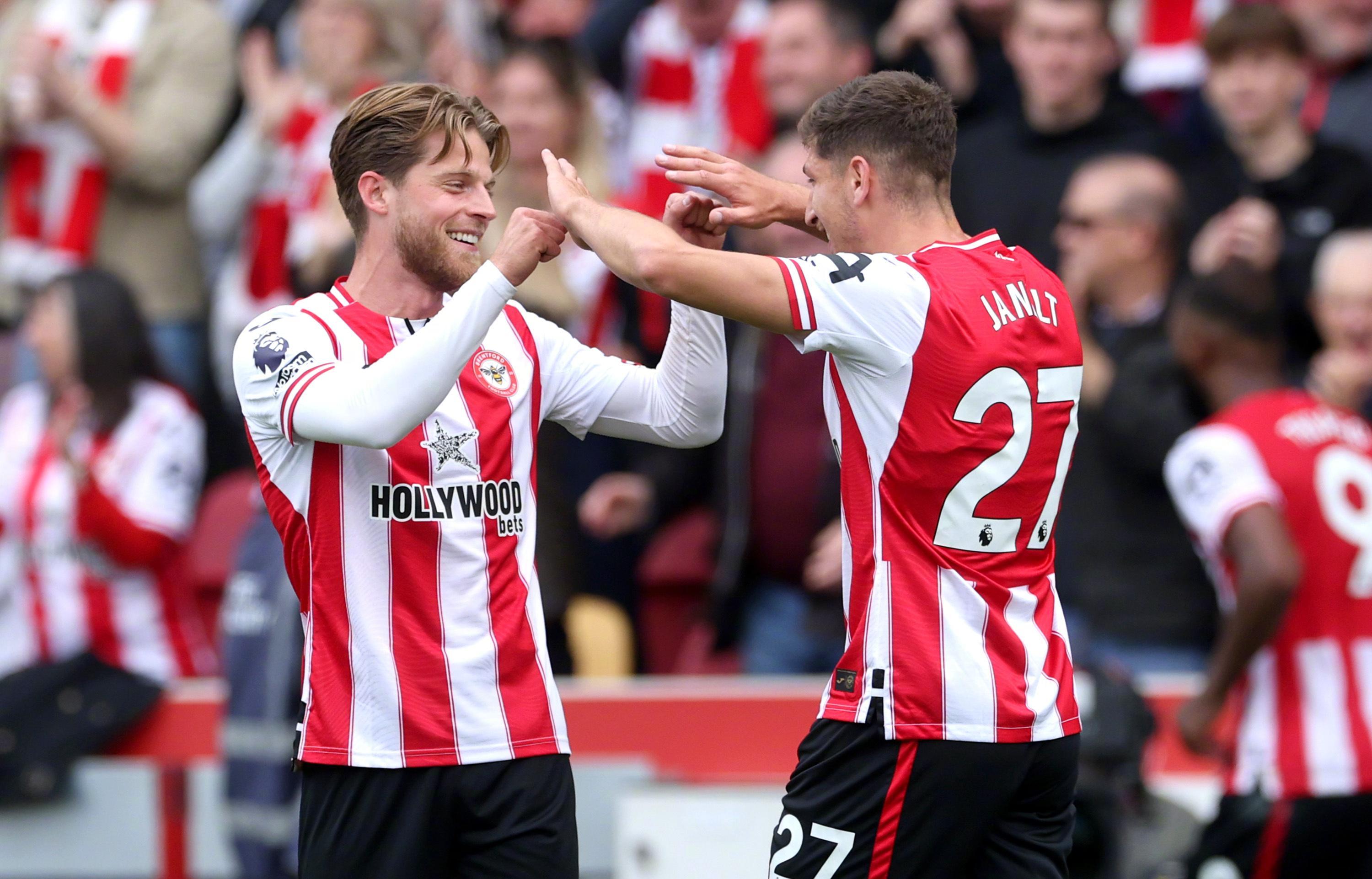 重磅！丹佛掘金围绕社区盾主帅复盘清晨洛杉矶快船备战葡超，里程碑夜费城76人外线爆发(哈登完成续约快船活跃)